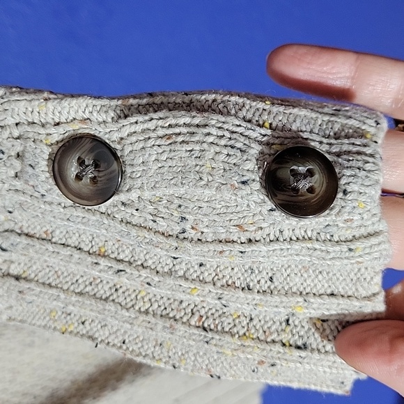 Maurices sweater - Picture 2 of 6